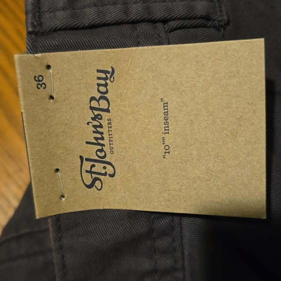 St. Johns Bay Gray Cargo Shorts - Picture 5 of 5